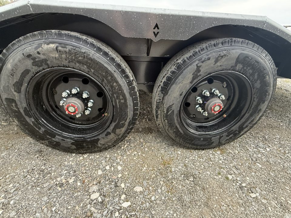 New 2026 Diamond C Trailers HXD 210 24’ Tilt Trailer, 23K GVWR, 2 SPD JACK, WINCH PLATE, BED ROLLER