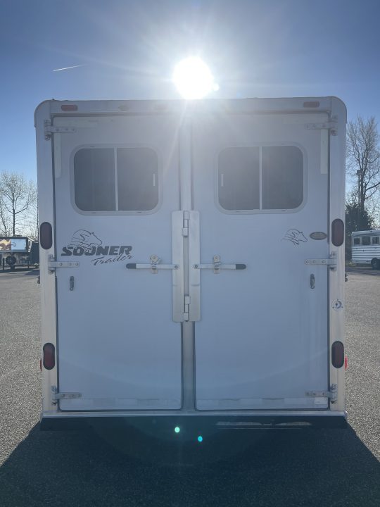 Used 2002 Sooner 3 H Horse Trailer