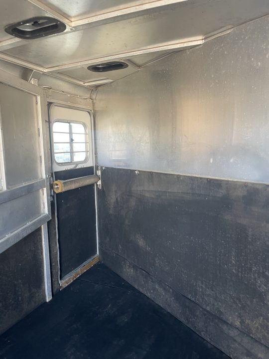 Used 2002 Sooner 3 H Horse Trailer