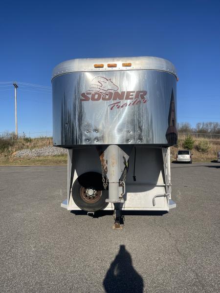 Used 2002 Sooner 3 H Horse Trailer