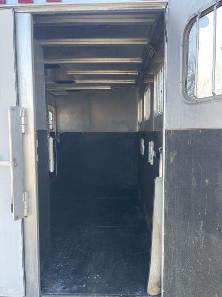 Used 2002 Sooner 3 H Horse Trailer