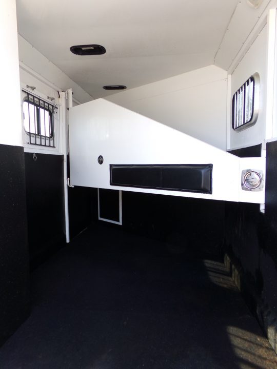 Used 2008 Trails West Classic 2H GN 5x5 Horse Trailer