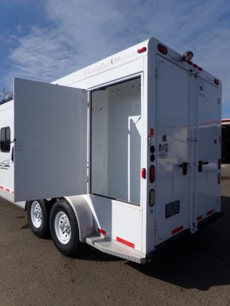 Used 2008 Trails West Classic 2H GN 5x5 Horse Trailer