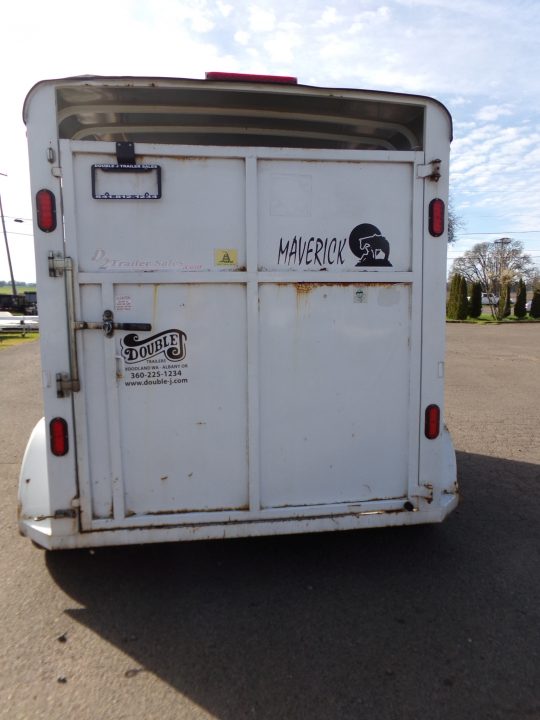 Used 2014 Snake River Maverick 2H Slant Stock Side Horse Trailer