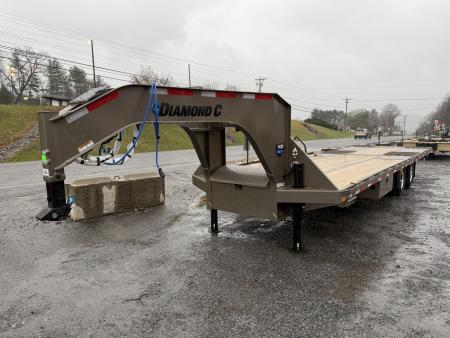 New 2026 Diamond C FMAX212 GOOSENECK TRAILER HYDRO DOVE & JACKS ALUMINUM OUTER RIMS
