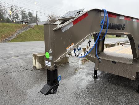 New 2026 Diamond C FMAX212 GOOSENECK TRAILER HYDRO DOVE & JACKS ALUMINUM OUTER RIMS