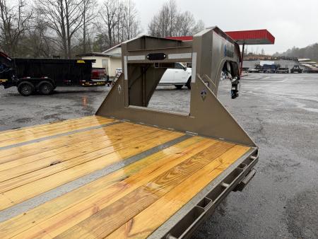 New 2026 Diamond C FMAX212 GOOSENECK TRAILER HYDRO DOVE & JACKS ALUMINUM OUTER RIMS