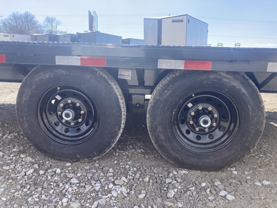 New 2026 Hillcrest 25' Deckover Gooseneck - 15.9K
