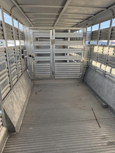 Used 2000 Kiefer Manufacturing A2G728 Gooseneck Bodies