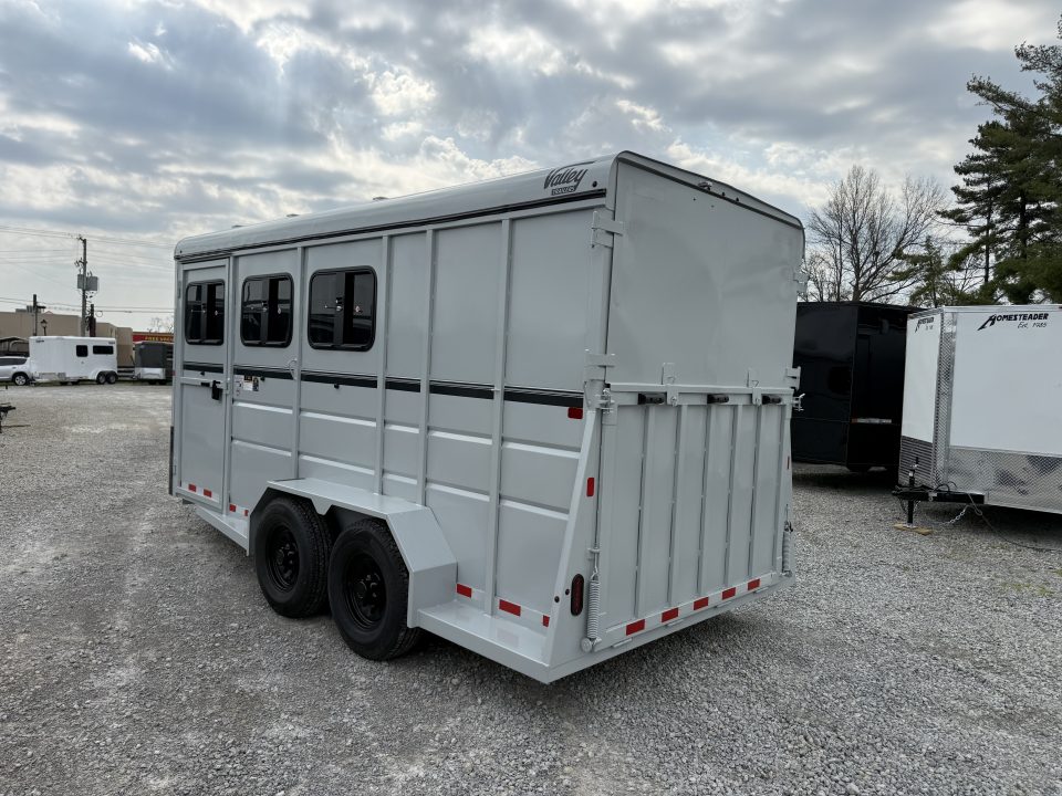 New 2026 Valley Trailers 3 Horse Slant Load w/ Ramp 7'6" Tall