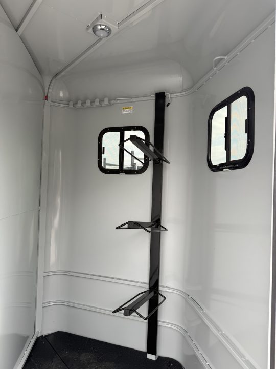 New 2026 Valley Trailers 3 Horse Slant Load w/ Ramp 7'6" Tall