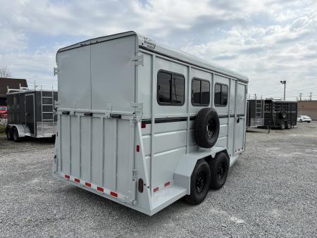 New 2026 Valley Trailers 3 Horse Slant Load w/ Ramp 7'6" Tall