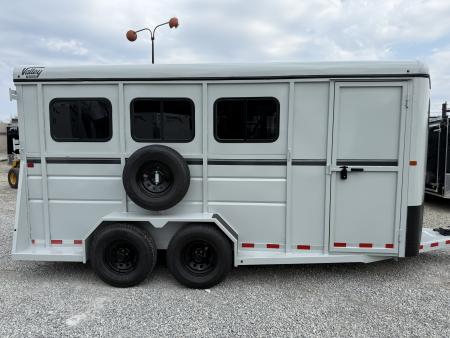 New 2026 Valley Trailers 3 Horse Slant Load w/ Ramp 7'6" Tall