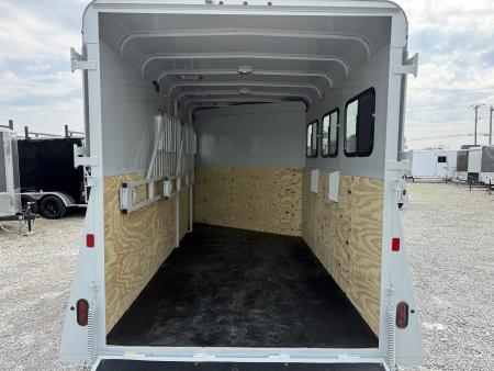New 2026 Valley Trailers 3 Horse Slant Load w/ Ramp 7'6" Tall