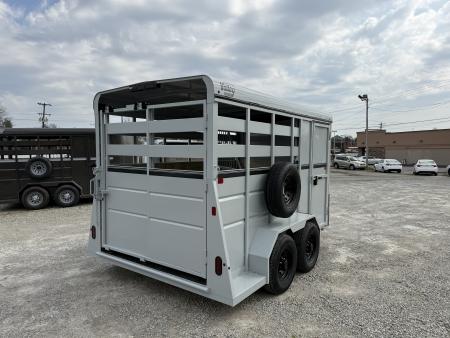 New 2026 Valley Trailers 2 Horse Slant Load Deluxe 7' Tall