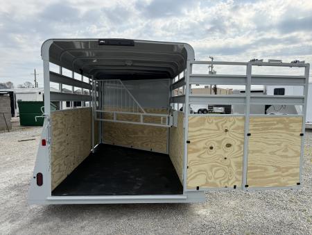 New 2026 Valley Trailers 2 Horse Slant Load Deluxe 7' Tall