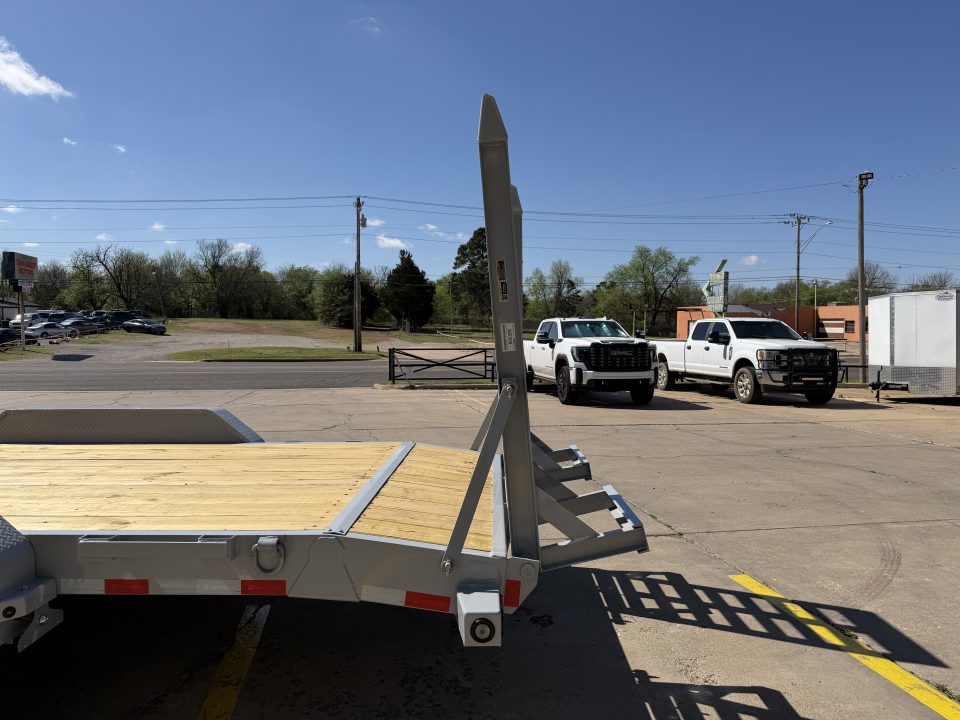 New #382309 2026 LOAD TRAIL GC 22 X 83 TANDEM AXLE 14K GOOSENECK EQUIPMENT HAULER W/ FOLD UP RAMPS & 14 PLY TIRES