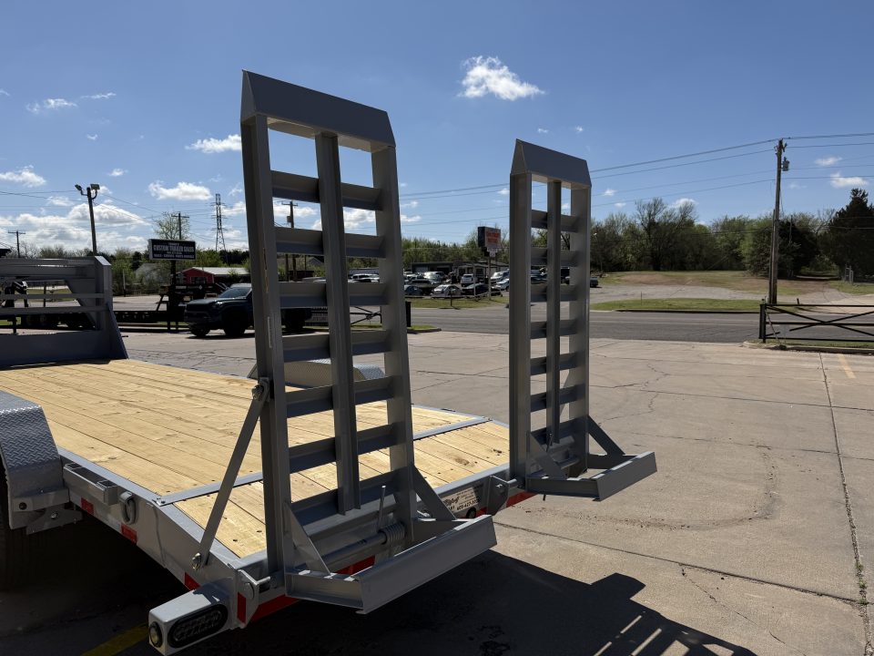 New #382309 2026 LOAD TRAIL GC 22 X 83 TANDEM AXLE 14K GOOSENECK EQUIPMENT HAULER W/ FOLD UP RAMPS & 14 PLY TIRES