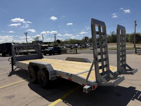 New #382309 2026 LOAD TRAIL GC 22 X 83 TANDEM AXLE 14K GOOSENECK EQUIPMENT HAULER W/ FOLD UP RAMPS & 14 PLY TIRES