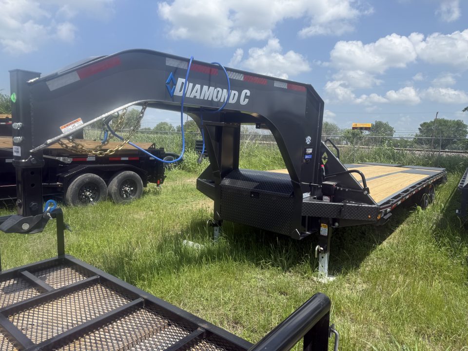 New 2026 Diamond C Trailers FMAX212 102X30 MR Gooseneck Bodies