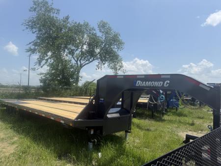 New 2026 Diamond C Trailers FMAX212 102X30 MR Gooseneck Bodies