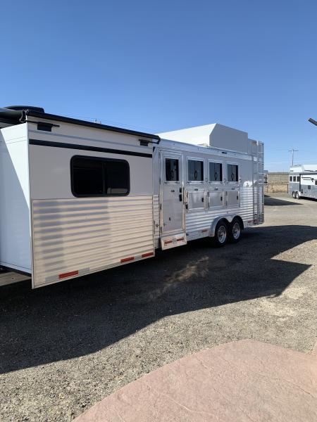 New 2026 SMC 8414SSRB Horse Trailer