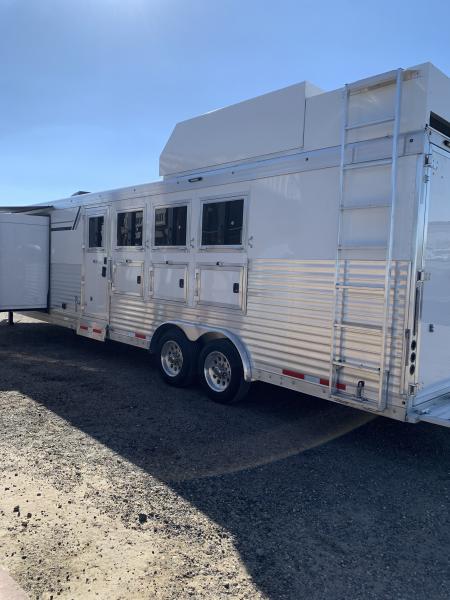 New 2026 SMC 8414SSRB Horse Trailer