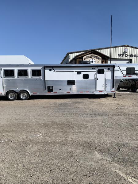 New 2026 SMC 8414SSRB Horse Trailer