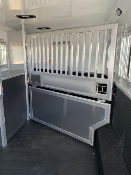 New 2026 SMC 8414SSRB Horse Trailer