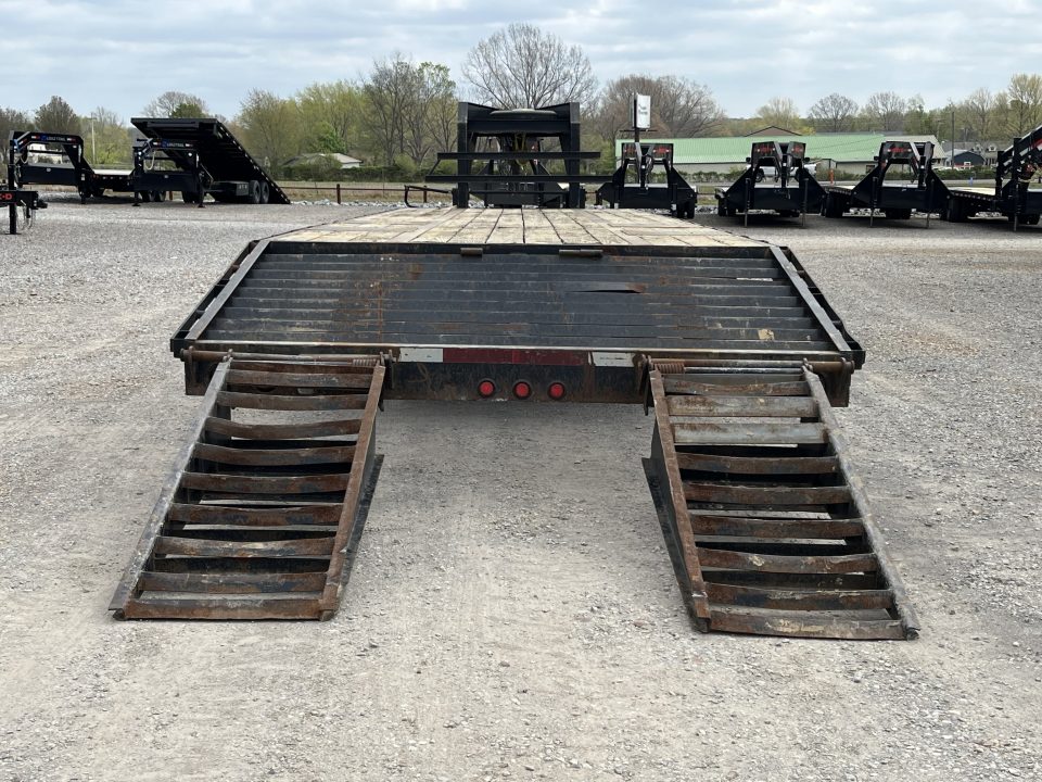 Used 2020 Elite Trailers 102"X32' 22.5K GVWR Gooseneck Flatbed Trailer
