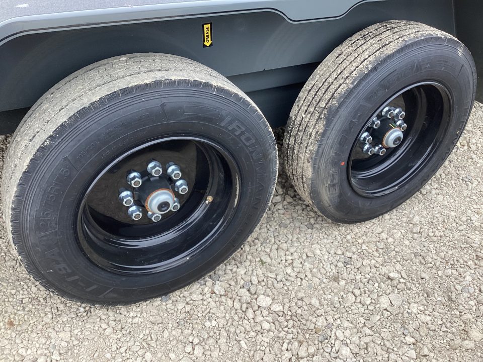 New 2026 B&B TBCT2216ET Tilt Trailer