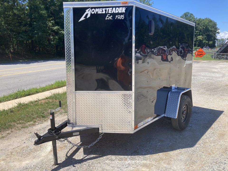 New 2026 Homesteader Trailer / Intrepid Series / 5x8 / 5'6" Interior Height / Single Swing Rear Door / 32" Side Door / 24" Stoneguard / Black Aluminum