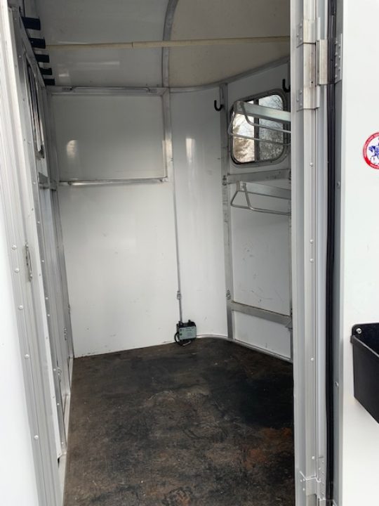 Used 2012 Trailers USA 2h Thorobred D/room Horse Trailer
