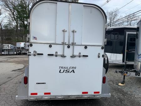 Used 2012 Trailers USA 2h Thorobred D/room Horse Trailer