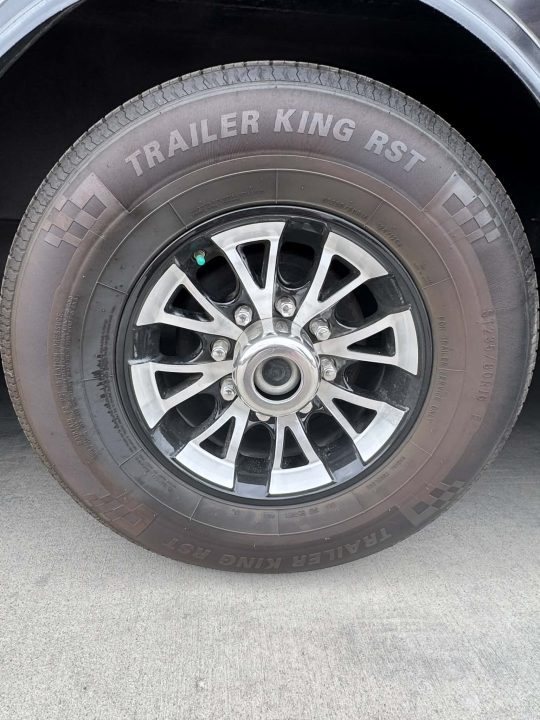 Used 2022 Continental Cargo 8.5X34 GREAT CONDITION USED RACE TRAILER BATHROOM PACKAGE Car / Racing Trailer