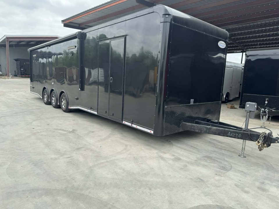 Used 2022 Continental Cargo 8.5X34 GREAT CONDITION USED RACE TRAILER BATHROOM PACKAGE Car / Racing Trailer