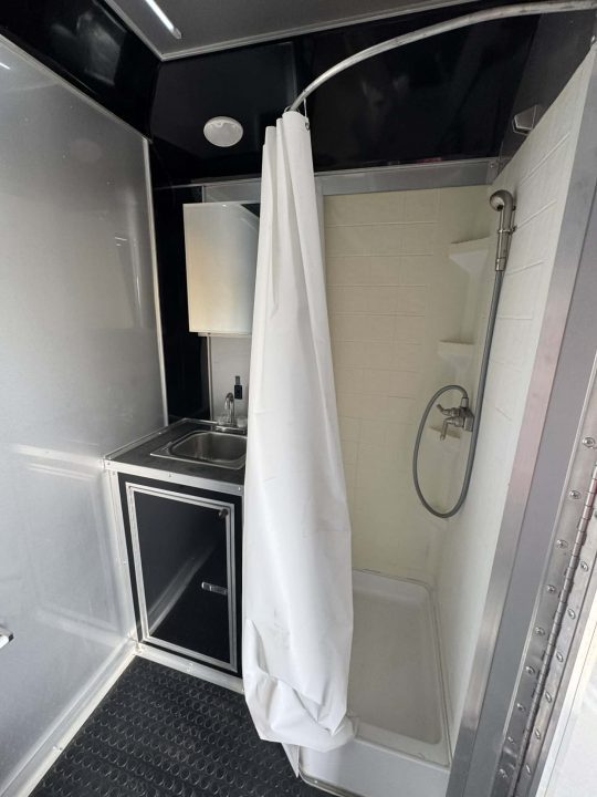 Used 2022 Continental Cargo 8.5X34 GREAT CONDITION USED RACE TRAILER BATHROOM PACKAGE Car / Racing Trailer