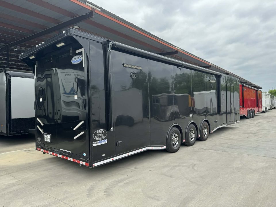 Used 2022 Continental Cargo 8.5X34 GREAT CONDITION USED RACE TRAILER BATHROOM PACKAGE Car / Racing Trailer