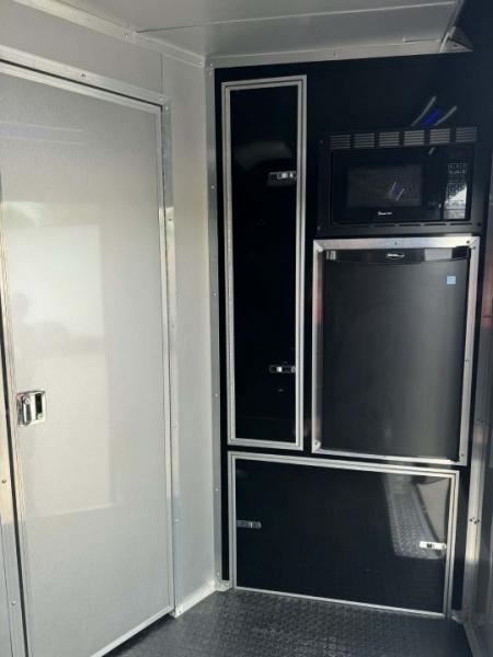 Used 2022 Continental Cargo 8.5X34 GREAT CONDITION USED RACE TRAILER BATHROOM PACKAGE Car / Racing Trailer