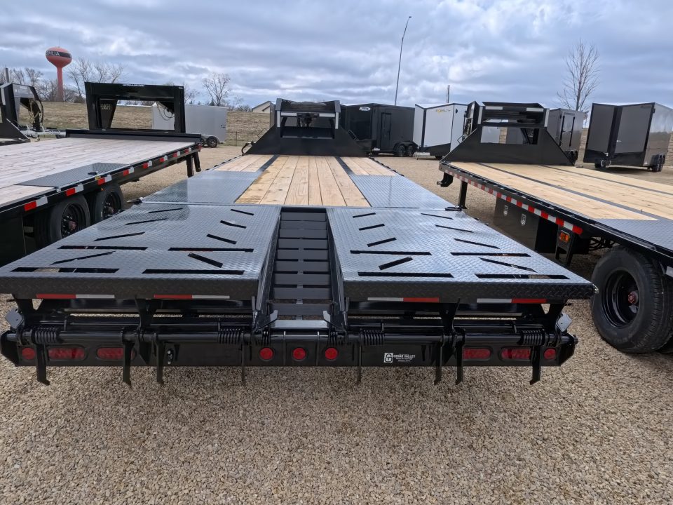New 2026 Iron Bull 102 x 25 (20 +5) FLG Gooseneck Deckover with 25,900 lb. GVWR, Engineered Neck and Matching Spare