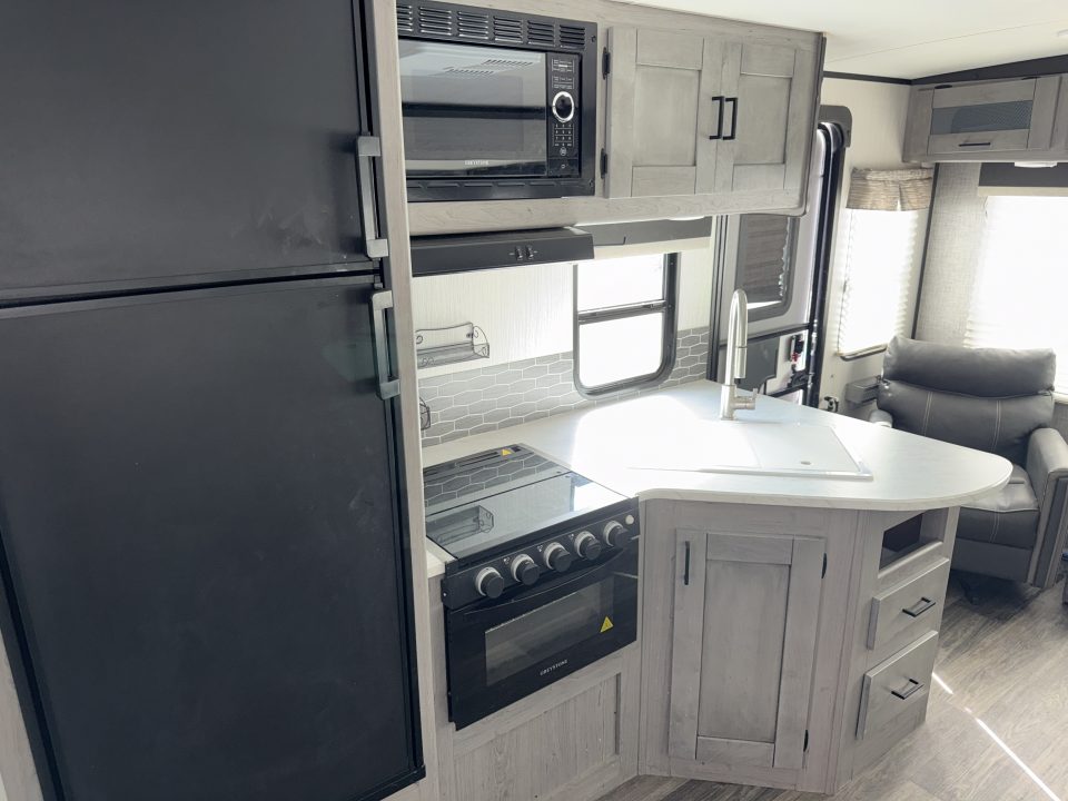Used 2021 HRLD M27 6900 Travel Trailer