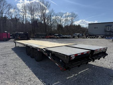 New 2026 PJ Trailers 102X36 GOOSENECK TRIPLE AXLE 21K GVWR Flatbed Trailer