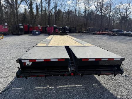 New 2026 PJ Trailers 102X36 GOOSENECK TRIPLE AXLE 21K GVWR Flatbed Trailer