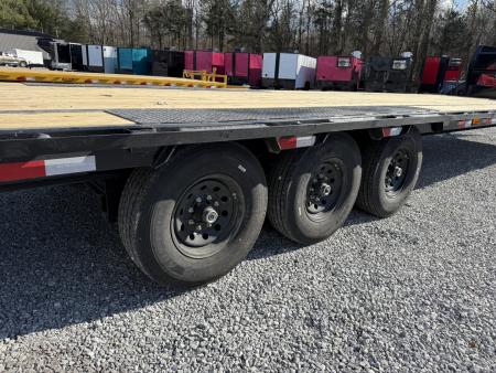 New 2026 PJ Trailers 102X36 GOOSENECK TRIPLE AXLE 21K GVWR Flatbed Trailer