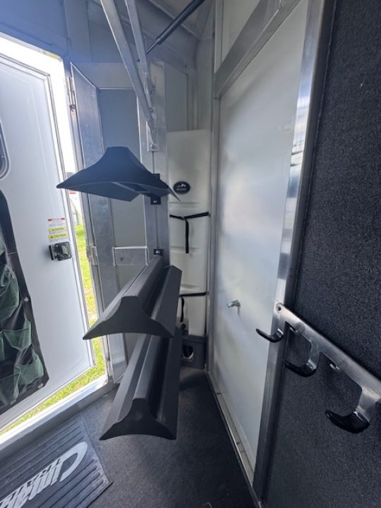 Used 2017 Cimarron Trailers Norstar 3H GN Horse Trailer