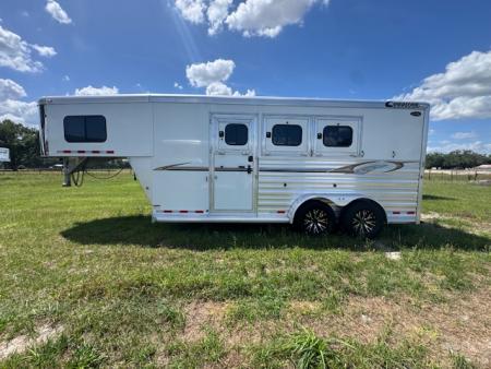 Used 2017 Cimarron Trailers Norstar 3H GN Horse Trailer