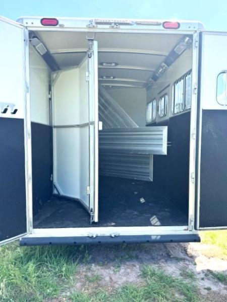 Used 2017 Cimarron Trailers Norstar 3H GN Horse Trailer