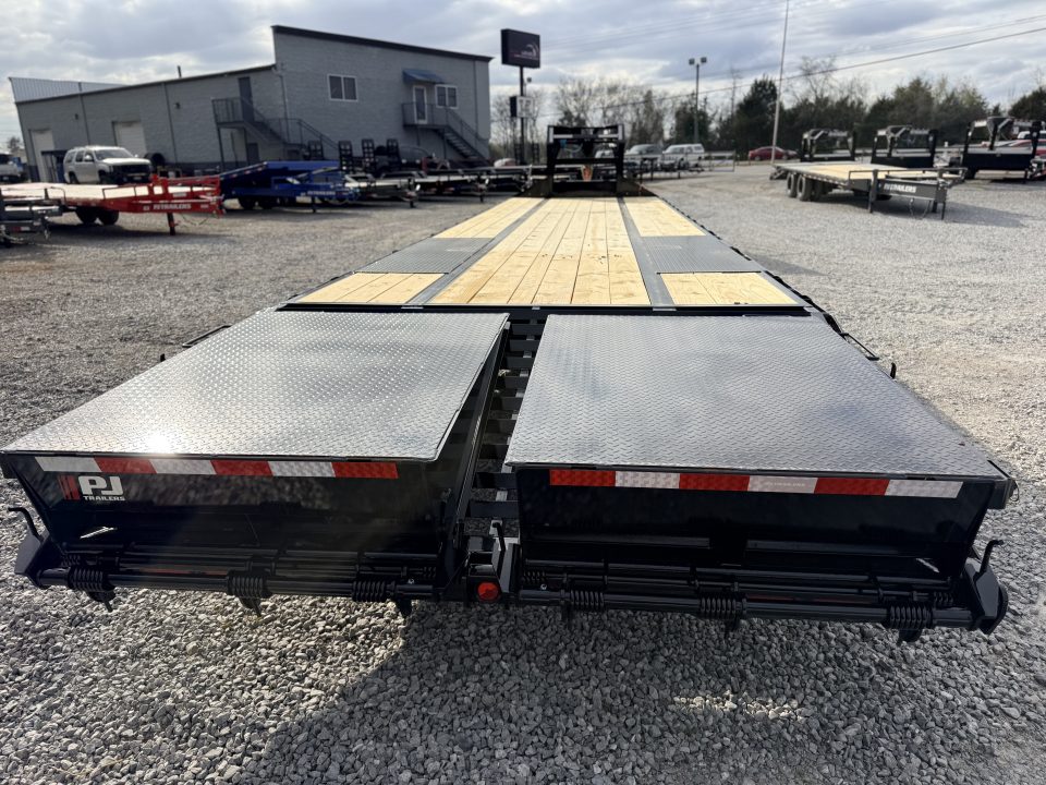 New 2026 PJ Trailers 102X36 GOOSENECK 25K GVWR (MEGA RAMPS) Flatbed Trailer