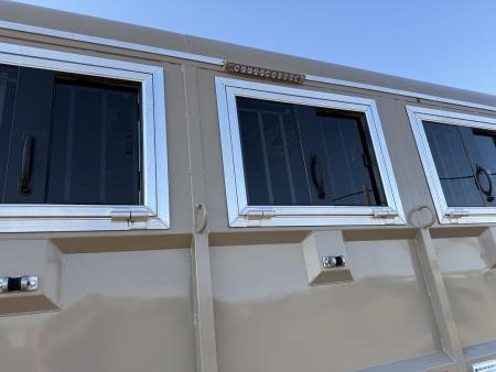 Used 2025 Chute Help Horse Trailer