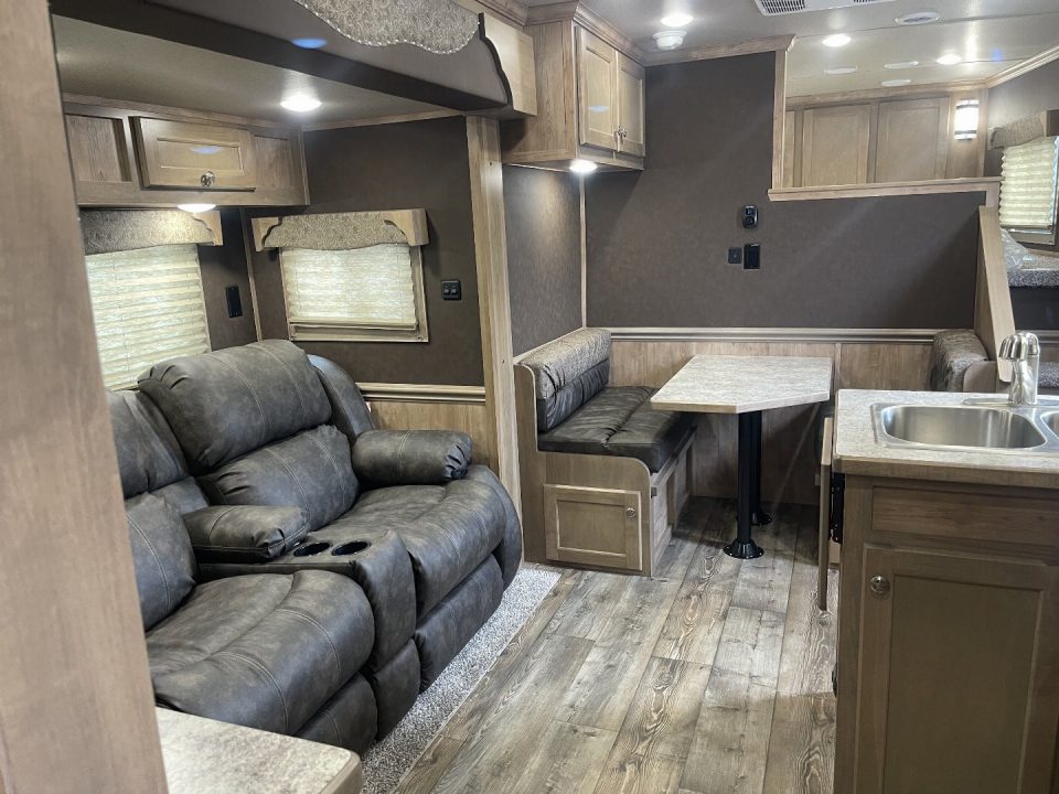 New 2026 Merhow Trailers 8314-B RWS Horse Trailer